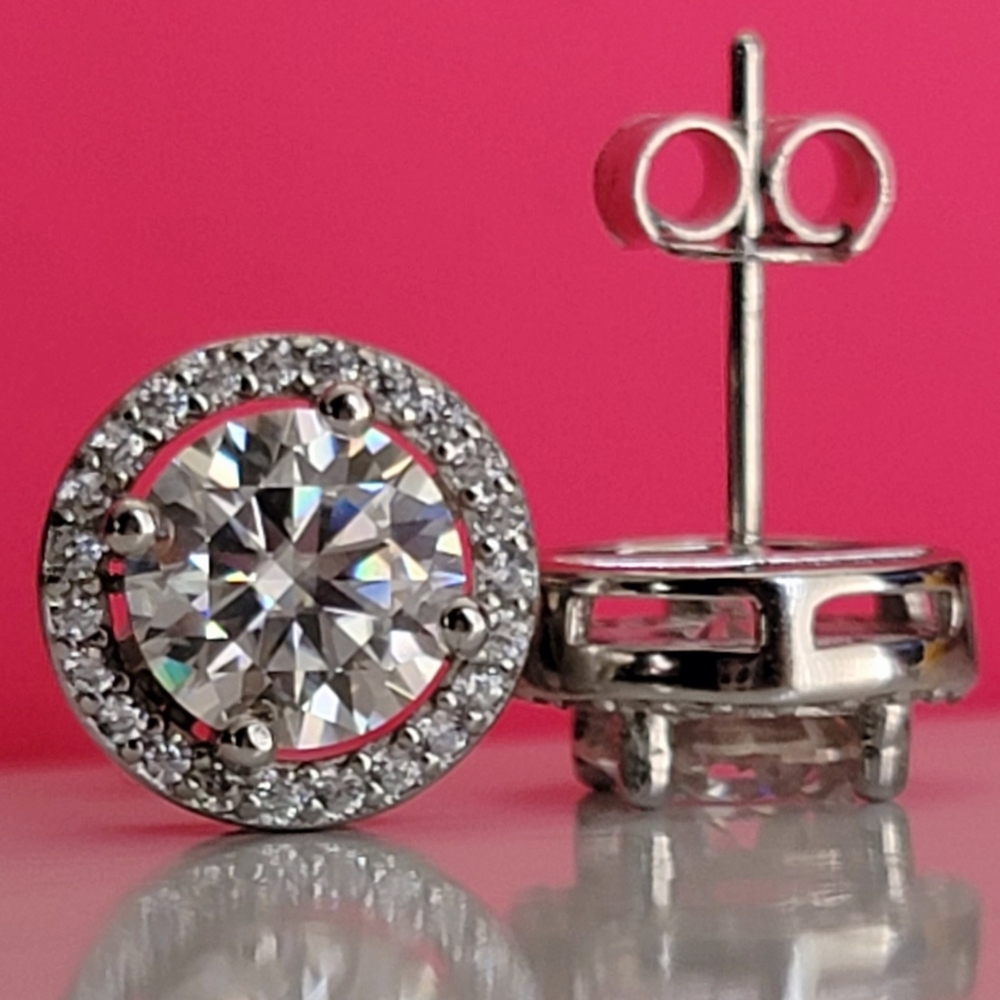 2.5CT Authentic Moissanite Diamond Earrings Stud
